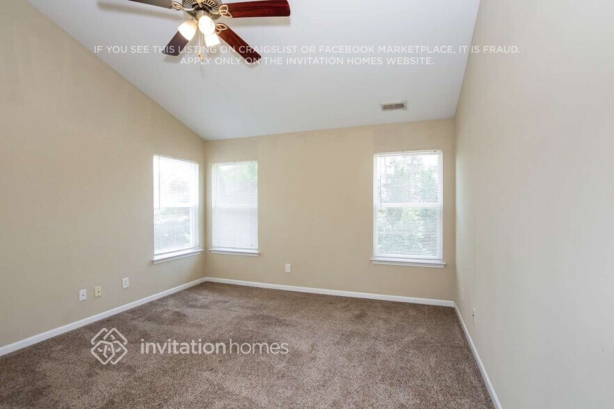 Building Photo - 623 Wrayhill Dr