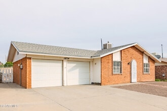 Building Photo - 10724 Onyxstone St