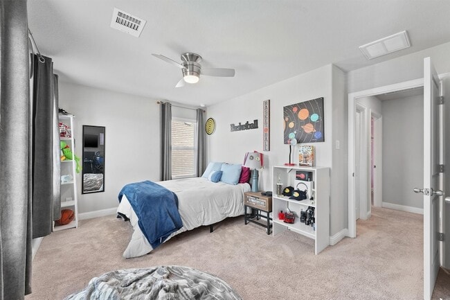 Building Photo - 4050 Shackleton Ct