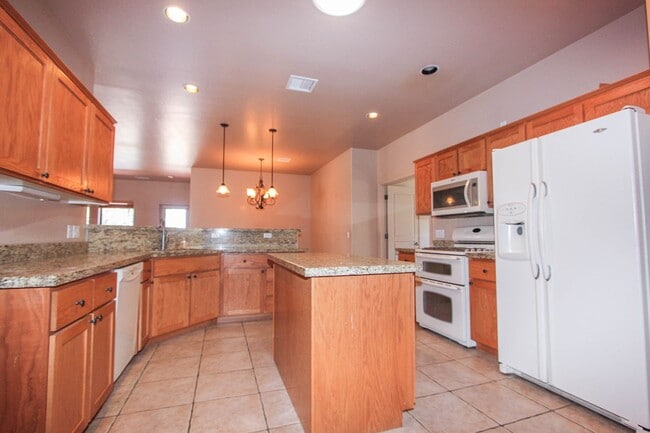 Building Photo - Willow Hills Home