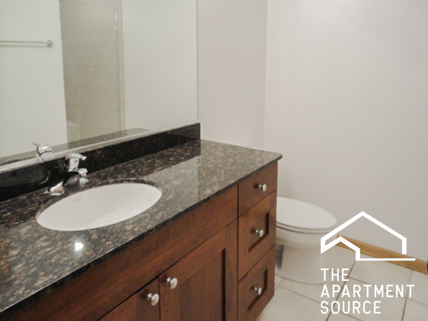 Building Photo - 3338 N Sheffield Ave