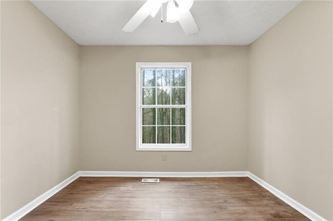 Building Photo - 181 N Springs Dr