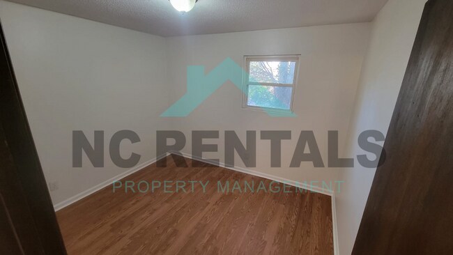 Building Photo - 2559 Green Oaks Ct SE