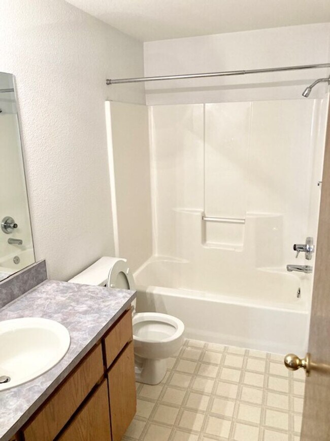 Building Photo - Charming 3 Bedroom, 2 Bathroom Gresham Home