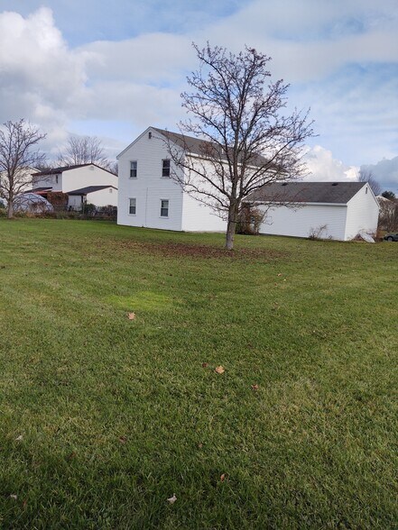 Building Photo - 6 Dresden Ct
