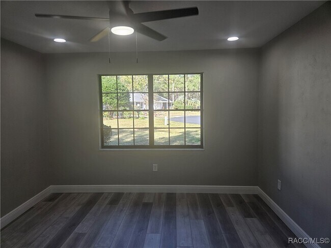 Building Photo - 2320 N Hendry Point