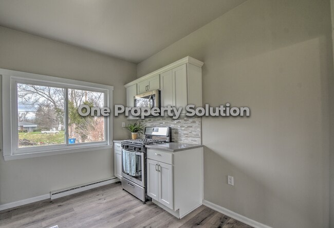 Building Photo - 3612 Van Buren St