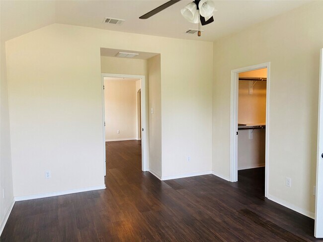 Building Photo - 16003 Thornbill Ln