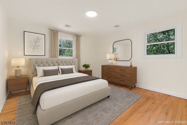 Building Photo - 55 Orchard Dr