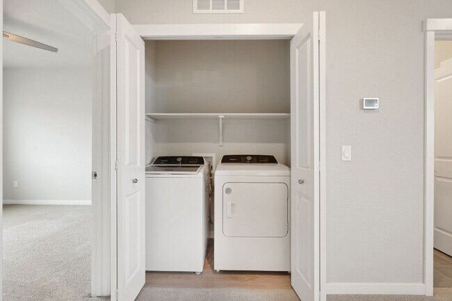 Building Photo - 5497 Carvel Grove