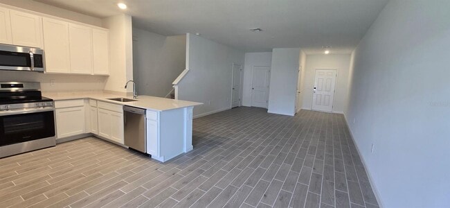Building Photo - 3577 SE 37 Ct