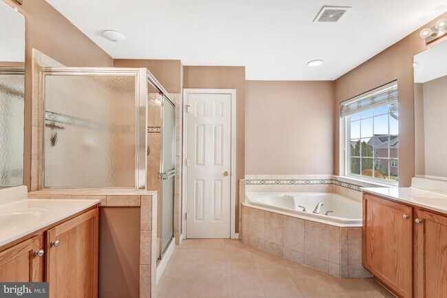 Building Photo - 14570 Collingham Pl