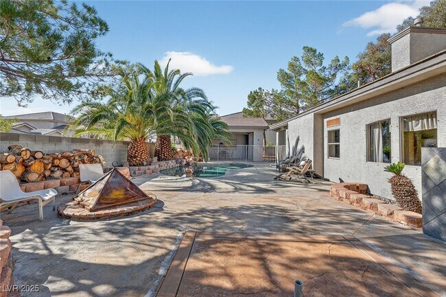 Building Photo - 3769 Erva St