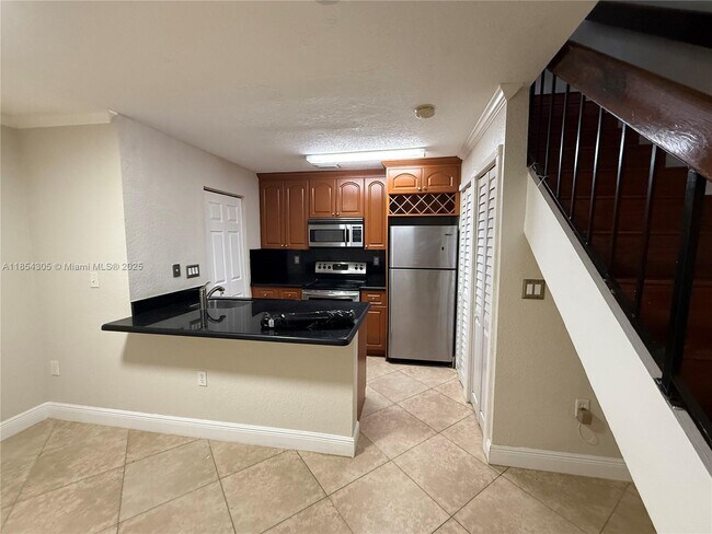 Building Photo - 17515 NW 67th Ct