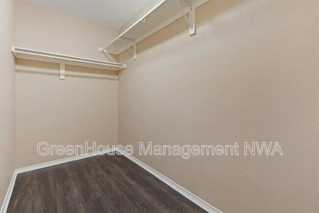 Building Photo - 2705 SW Greensprings Rd