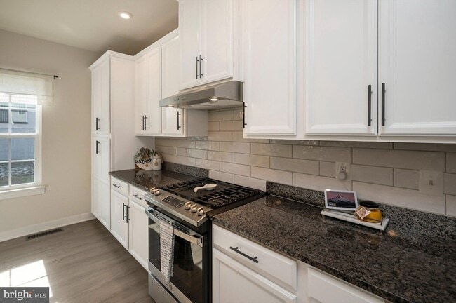 Building Photo - 5432 Holley Oak Ln
