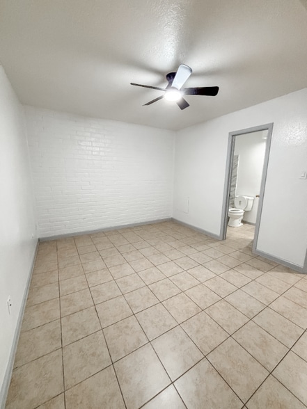 Building Photo - 6827 Chasewood Dr
