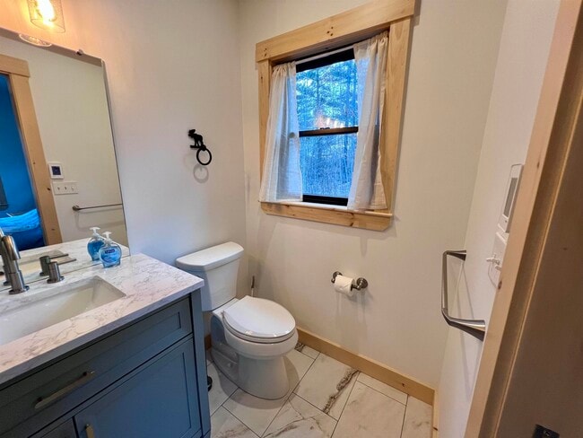 Building Photo - 49 Neal Hill Rd