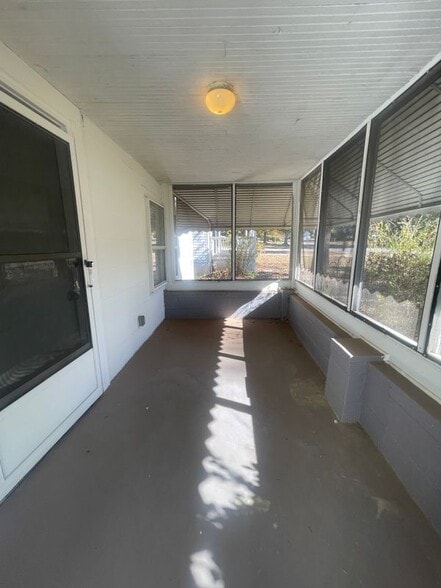 Building Photo - 2294 Bouldercrest Rd