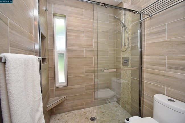 Building Photo - 2067 Ascot Dr