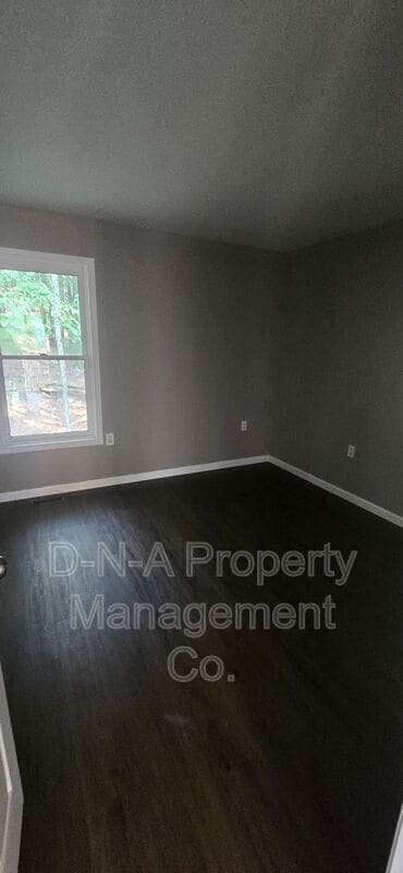 Building Photo - 412 Lakeside Dr