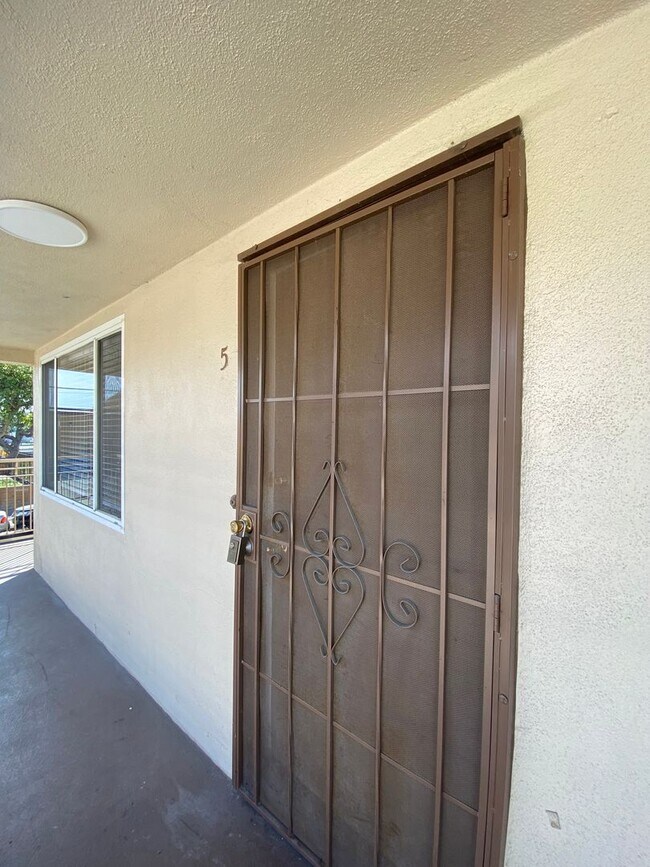 Interior Photo - 6151