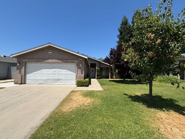 Primary Photo - Beautiful 3-Bedroom Home in Sought-After C...