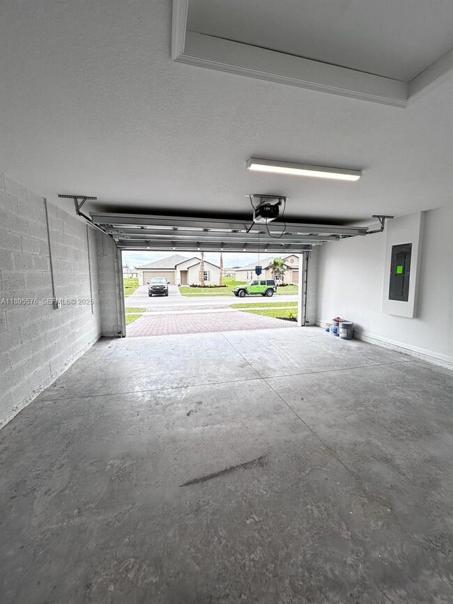 Building Photo - 974 Bent Creek Dr