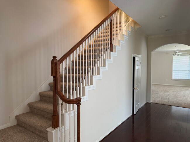 Building Photo - 27 Yacht Harbor