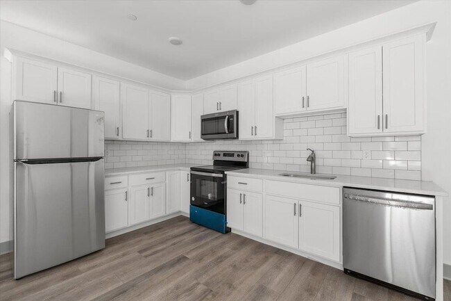 Building Photo - 75 Forester Ave