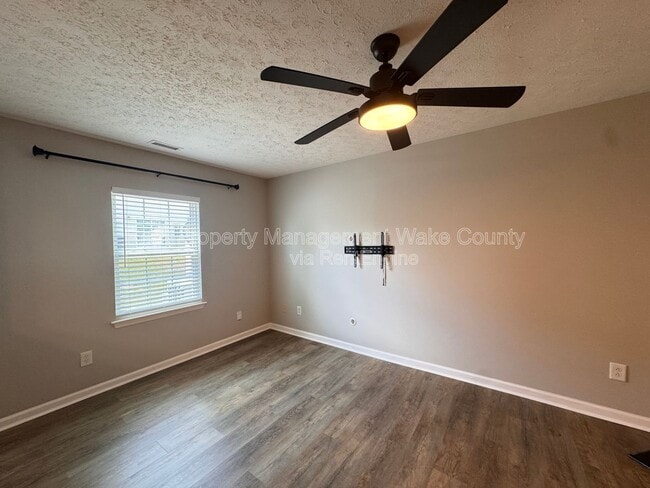 Building Photo - 5228 Big Bass Dr