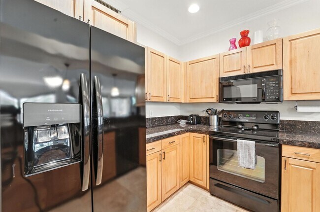 Building Photo - Furnished 2-Bed, 2-Bath Condo in Gainey Ranch