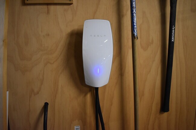 Building Photo - 6671 Jackson Dr