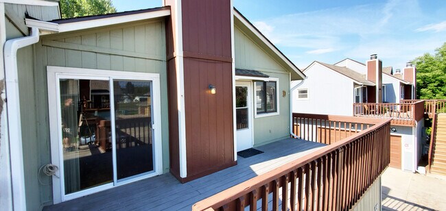 Building Photo - 331 Sundance Cir N
