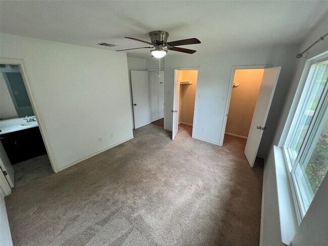 Building Photo - 204 Quail Meadow Dr