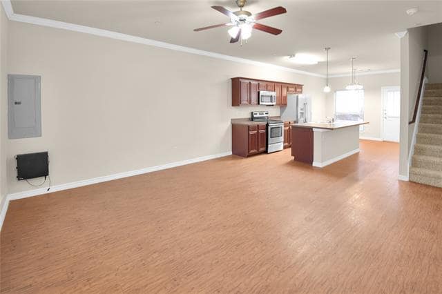 Building Photo - 5416 Del Rey Dr