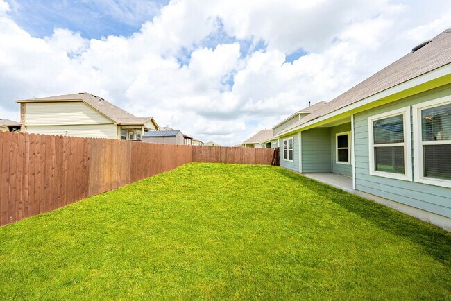 Building Photo - 6723 Shiraz Wy