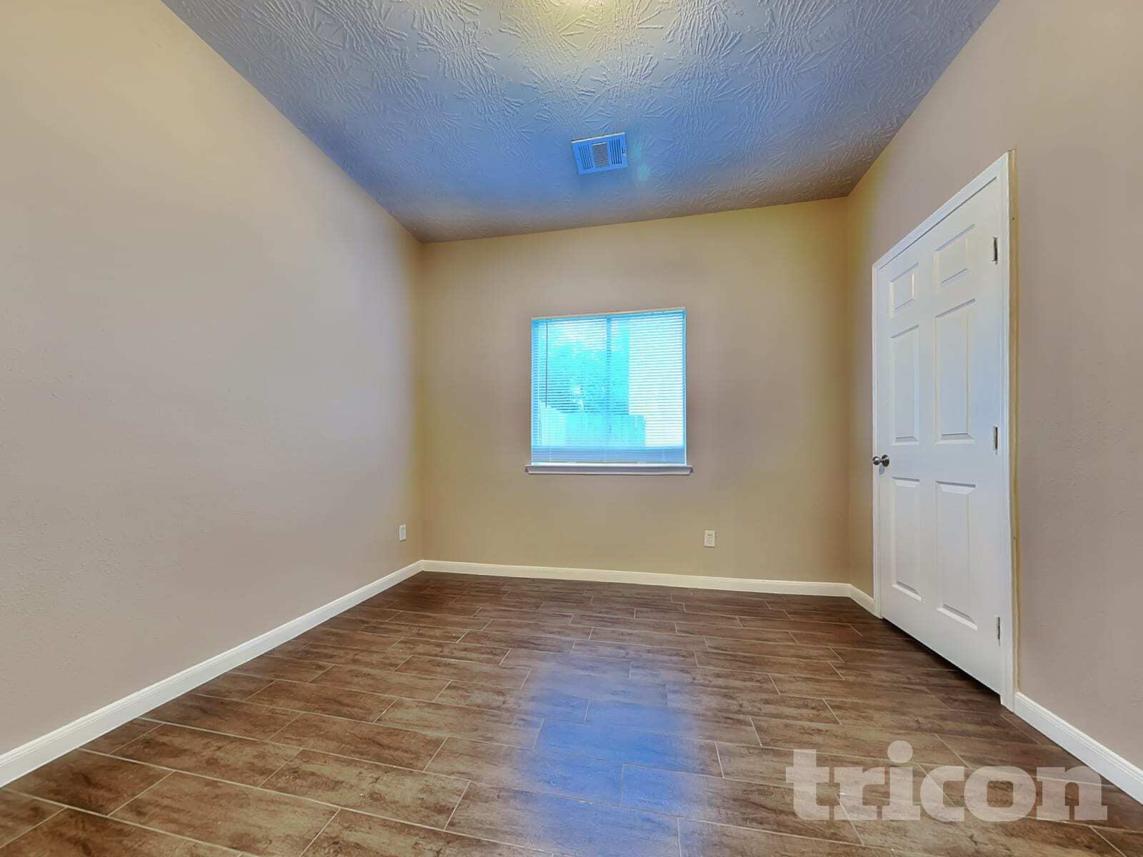 Building Photo - 25303 Laurel Green St