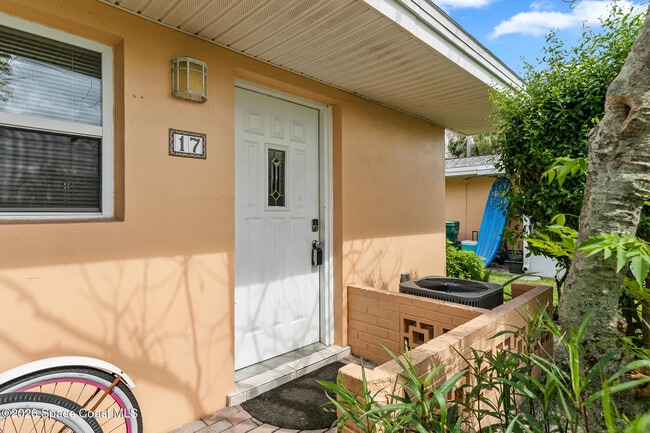 Building Photo - 714 Catalina Rd