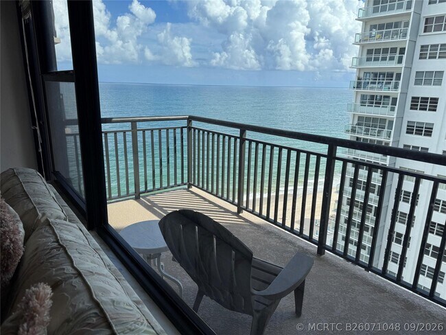 Building Photo - 3800 Galt Ocean Dr