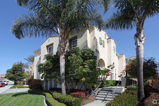 Building Photo - Andalucia Townhomes