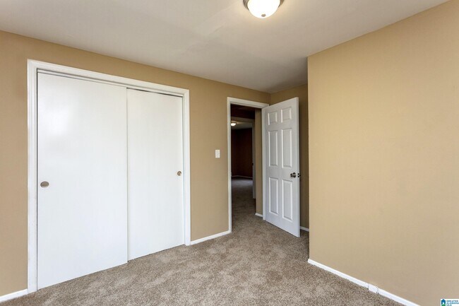 Building Photo - 1032 26th Ave N