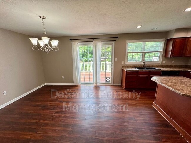 Building Photo - 307 Marshall Heights Dr