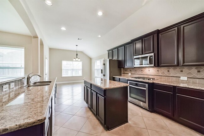 Building Photo - 14711 E Red Bayberry Ct