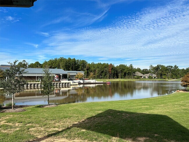 Building Photo - 18330 Tiger Flowers Dr