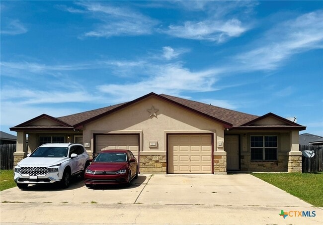 Primary Photo - 1301 Loyal Ln