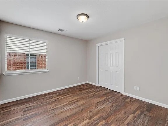 Bedroom/Office - 2710 Greenlee Dr