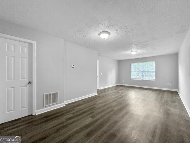 Building Photo - 5087 Limerick Ln