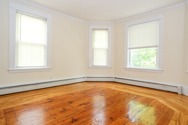 Building Photo - 51 Grand St