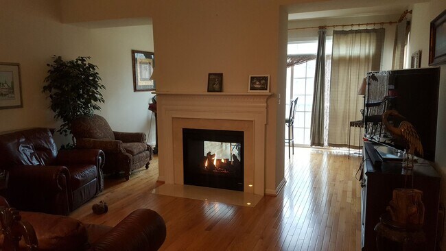 Building Photo - Stunning 3-bedroom, 3-bath single-family home located in the sought-after Bulle Rock community